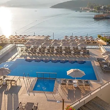 Trendlife Torba Hotel *